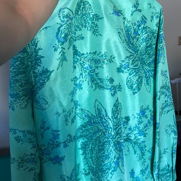 Peacock and floral 2 piece silk and velvet top set - Picture 10 of 10